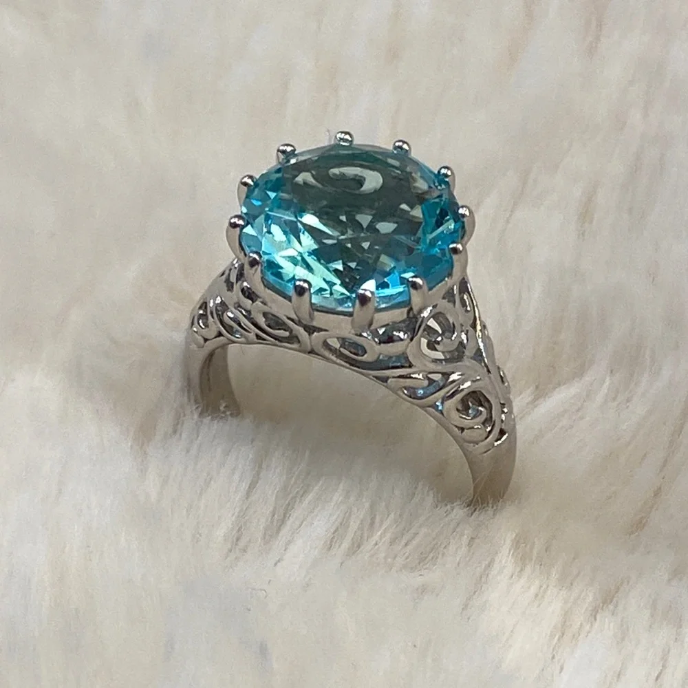 Blue Zircon Ring - Picture 1 of 6